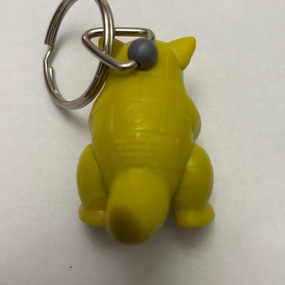 1999 Burger King Pokemon #27 Sandshrew keychain with Pokeball - Picture 7 of 12